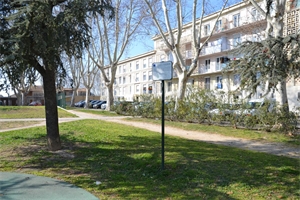 t2 à la location -   84000  AVIGNON, surface 37 m2 location t2 - UBI476196767